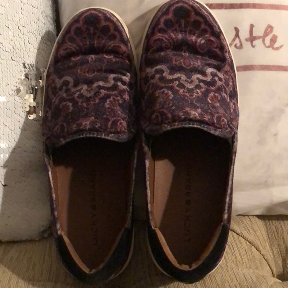 Lucky 🍀 Brand Sneakers - Picture 3 of 7